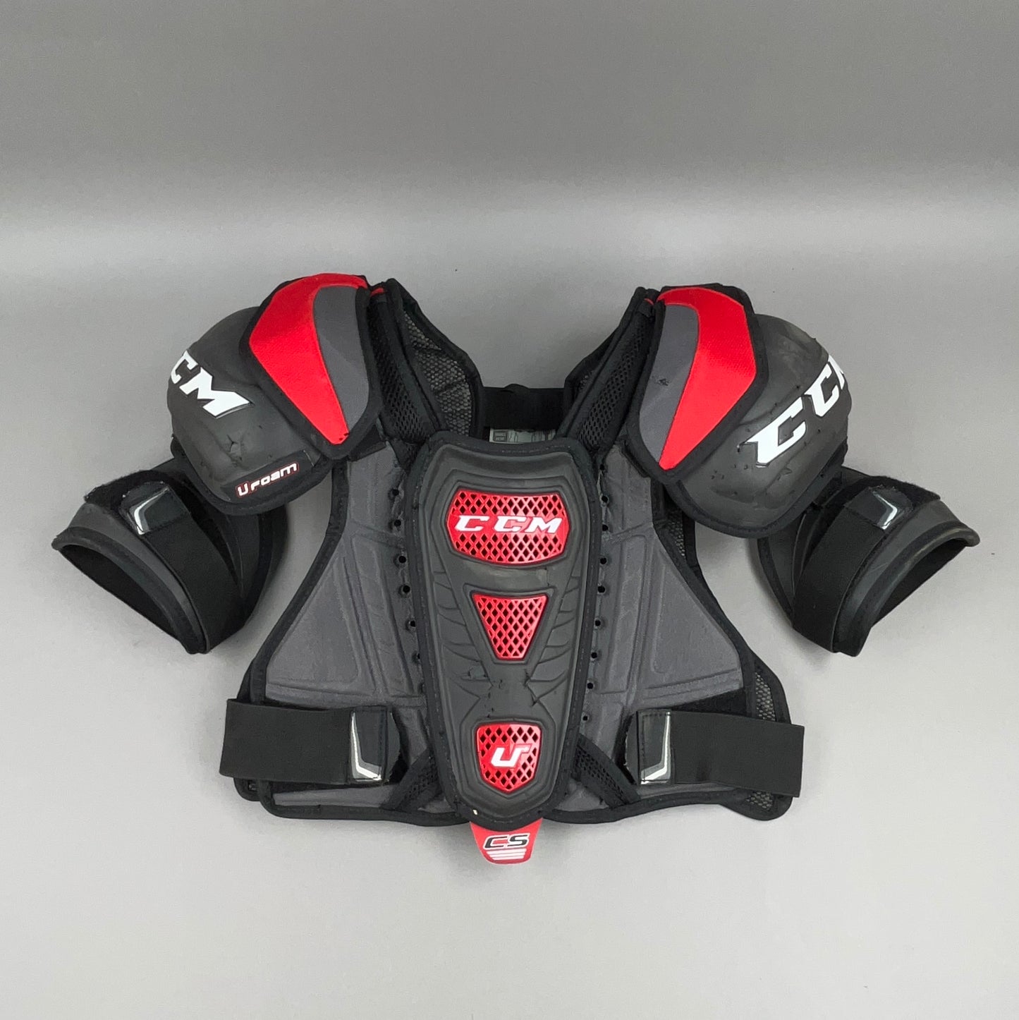 CCM U+ CS Senior Small Hockey Shoulder Pads