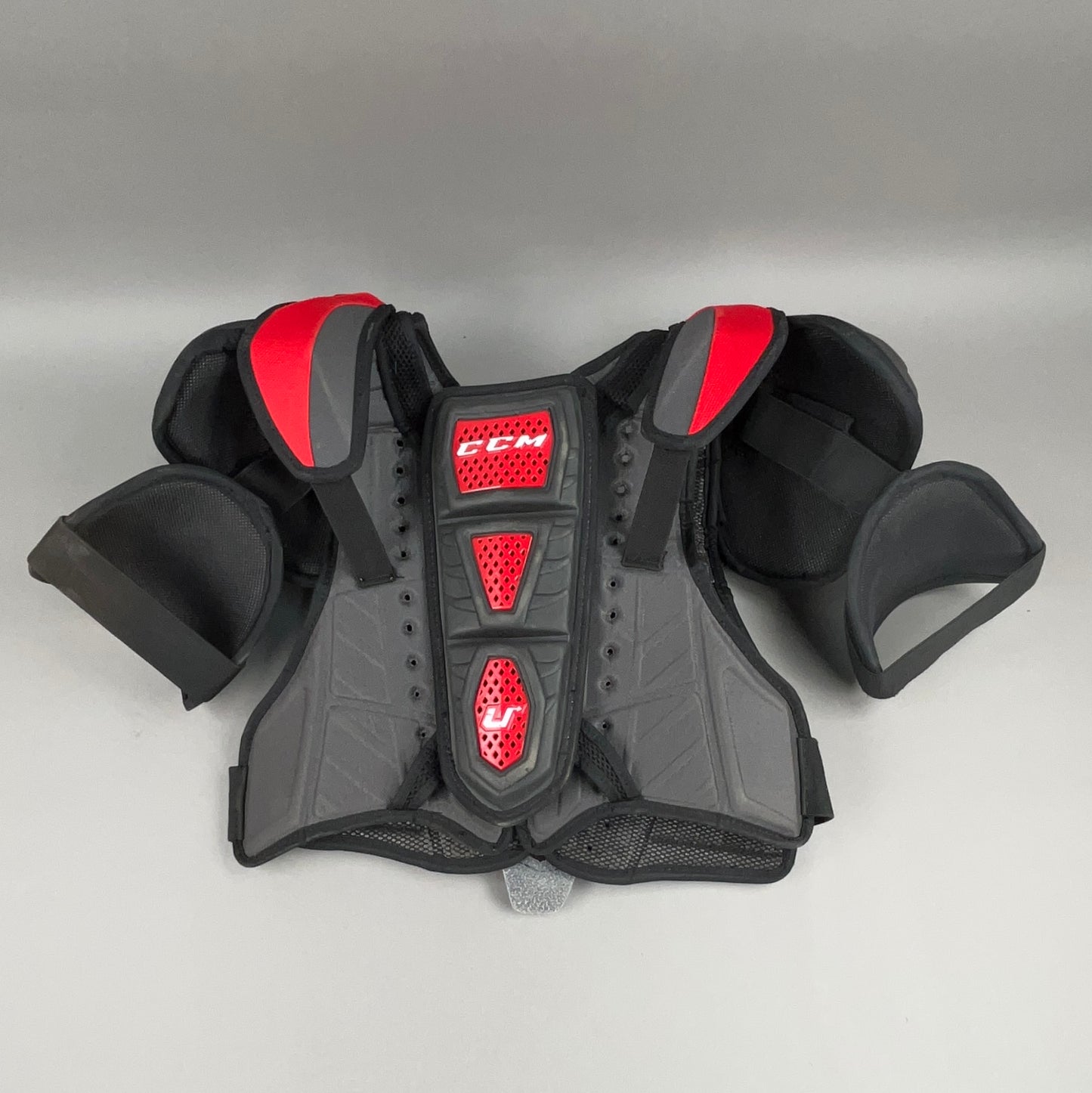 CCM U+ CS Senior Small Hockey Shoulder Pads