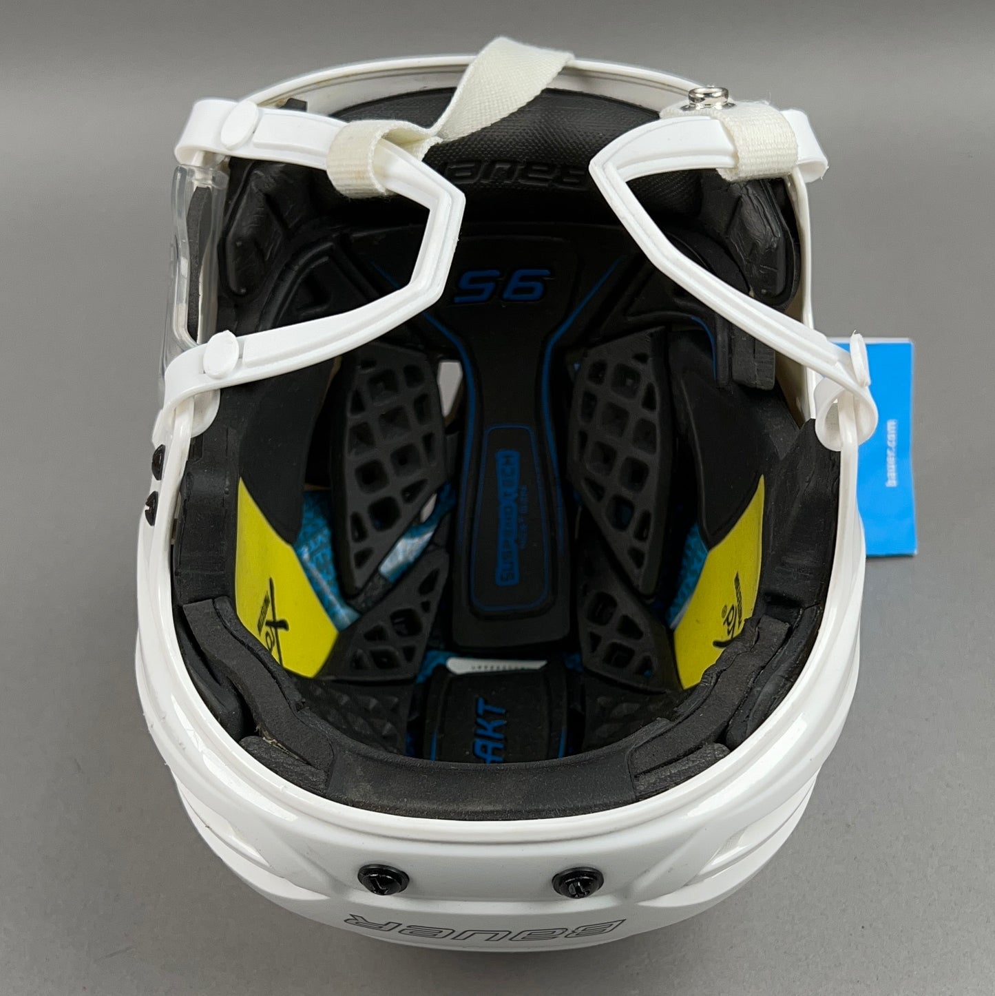 Bauer Re-Akt 95 Small 6 1/4" to 7" Junior Hockey Helmet