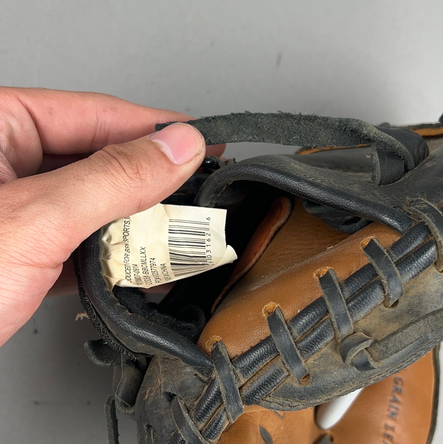 Macgregor BBCMLLXX 29" Right Hand Thrower Catchers Mitt