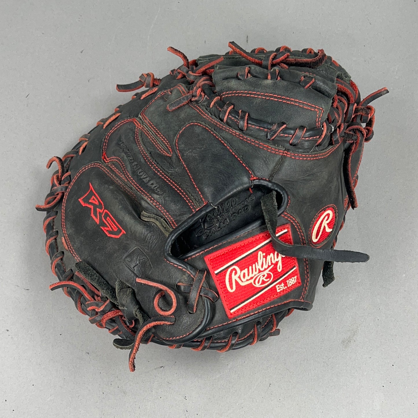 Rawlings R9 Series R9YPTCM32B 32" Right Hand Thrower Catchers Mitt
