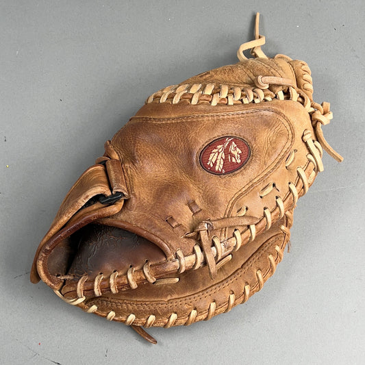 Nokona Bloodline BTF-3250 32.5" Right Hand Thrower Catchers Mitt