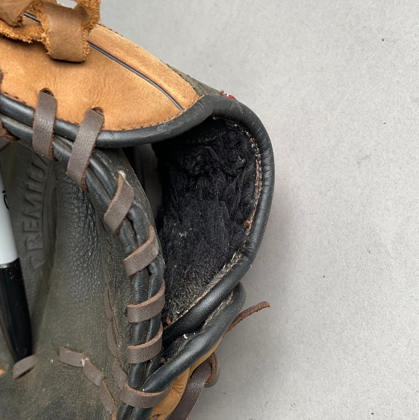 Rawlings Derek Jeter D115BBPT 11.5" Left Hand Thrower Baseball Glove