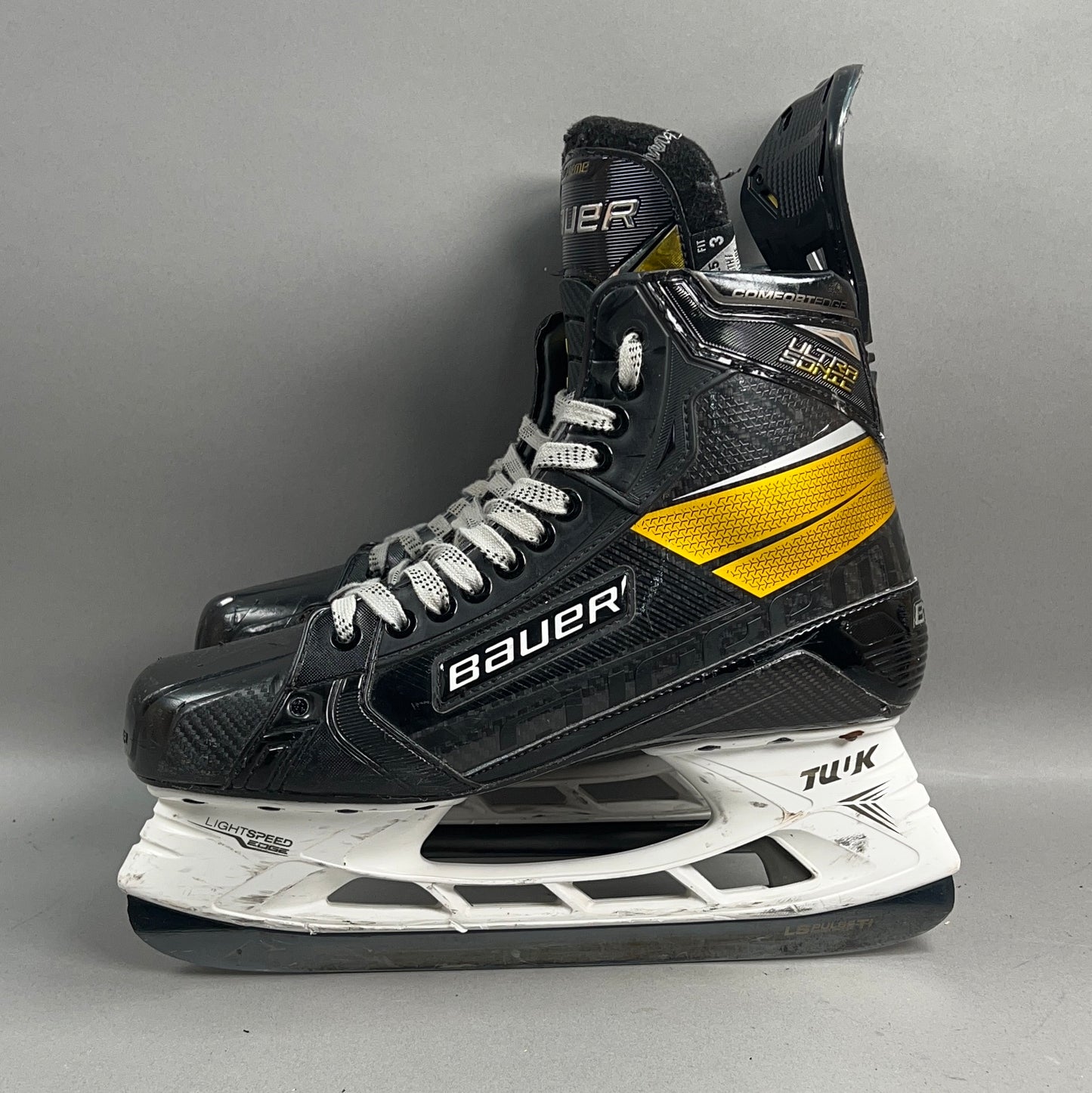 Bauer Supreme Ultra Sonic Size 10.5 Senior Hockey Skates