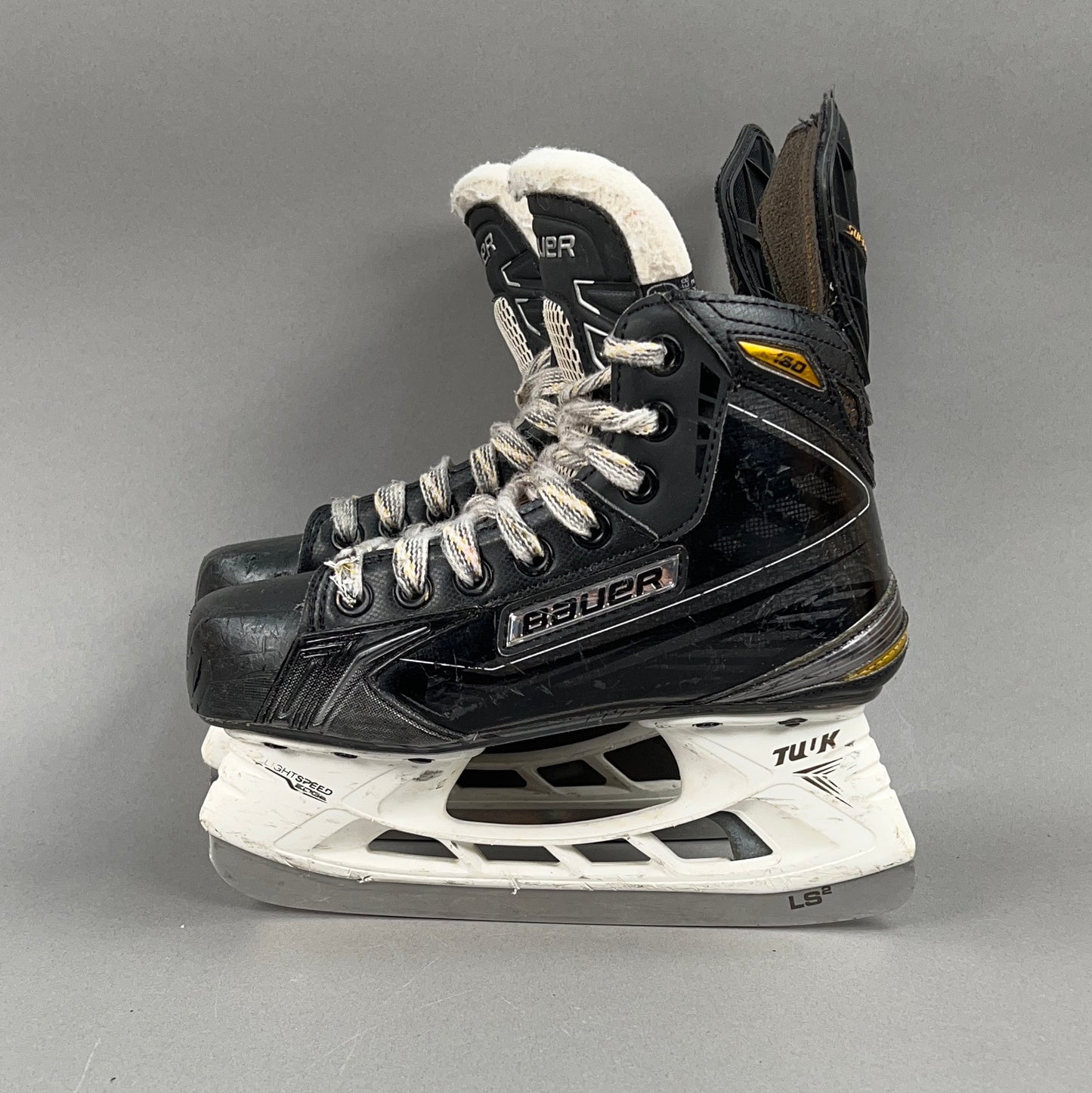Bauer Supreme 180 Size 1.5 Junior Hockey Skates