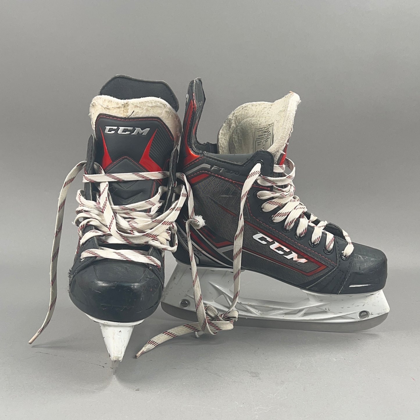 CCM FT370 Size 6 Intermediate Hockey Skates