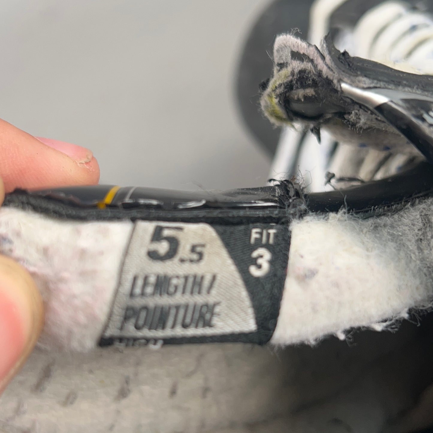 Bauer Supreme M40 Size 5.5 Intermediate Hockey Skates