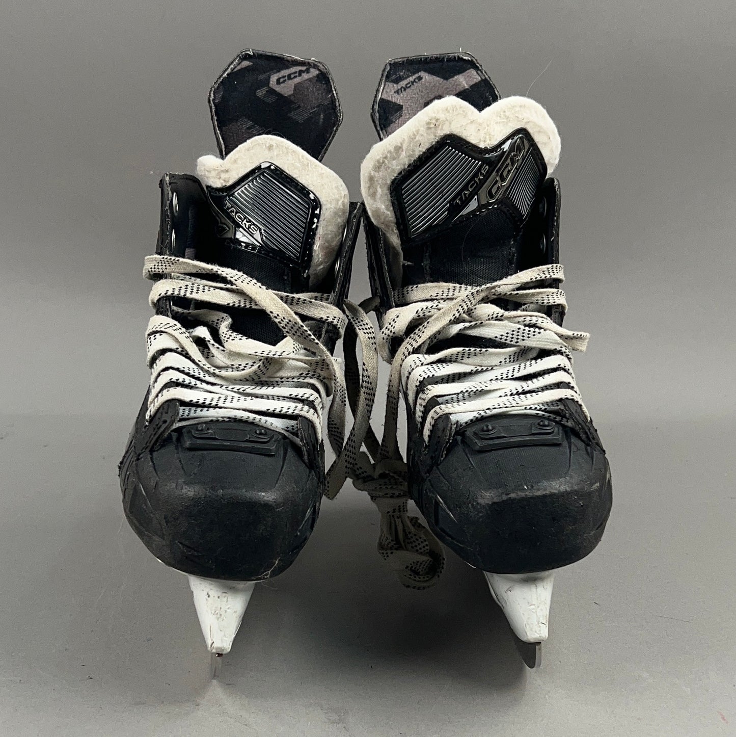 CCM Tacks AS 580 Size 3.5 Junior Hockey Skates