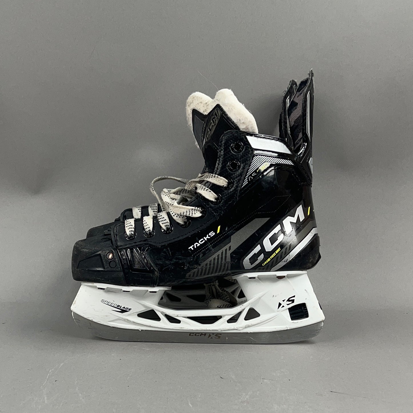 CCM Tacks AS 580 Size 3.5 Junior Hockey Skates