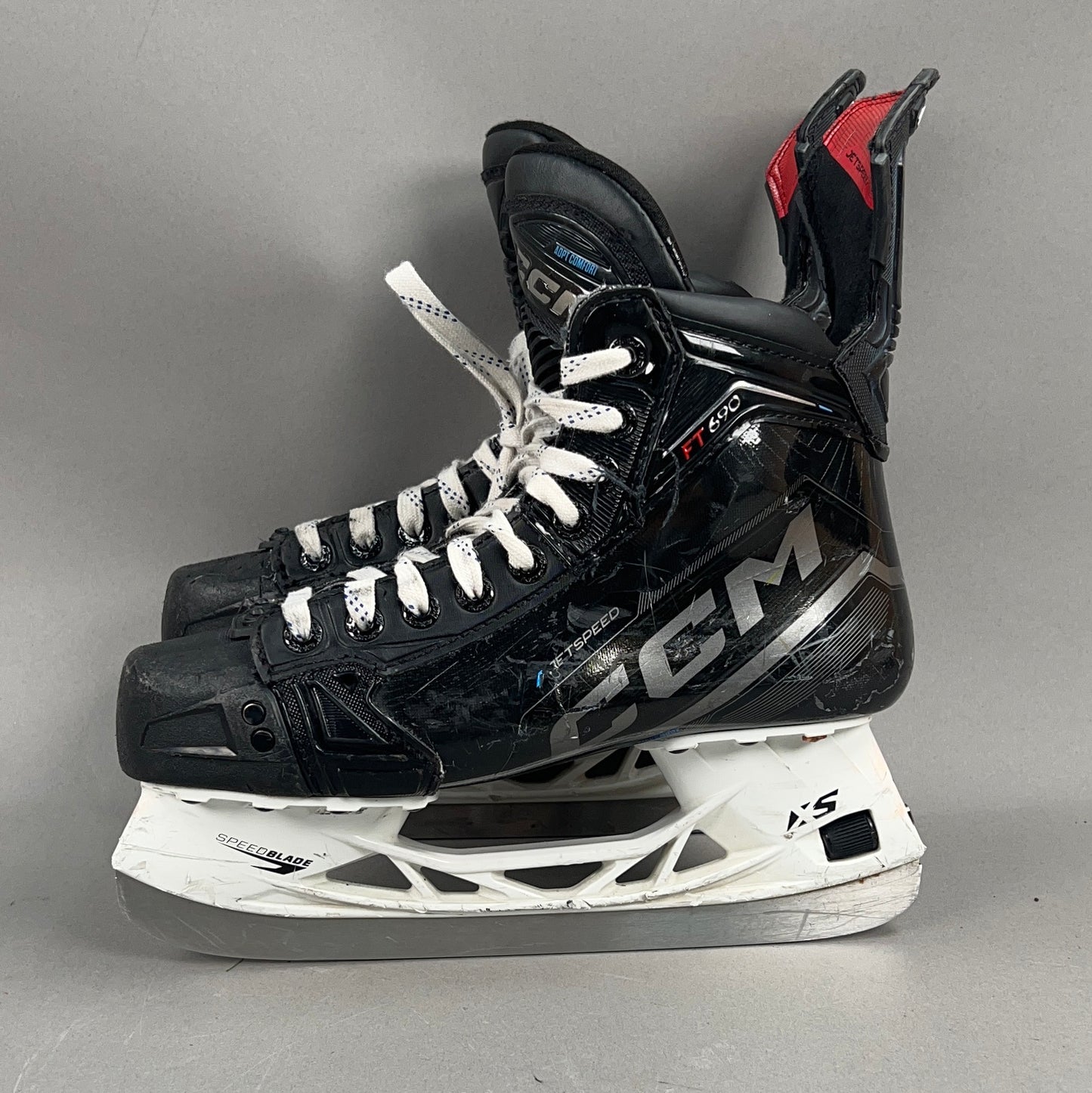 CCM Jetspeed FT 690 Size 5.5 Intermediate Hockey Skates