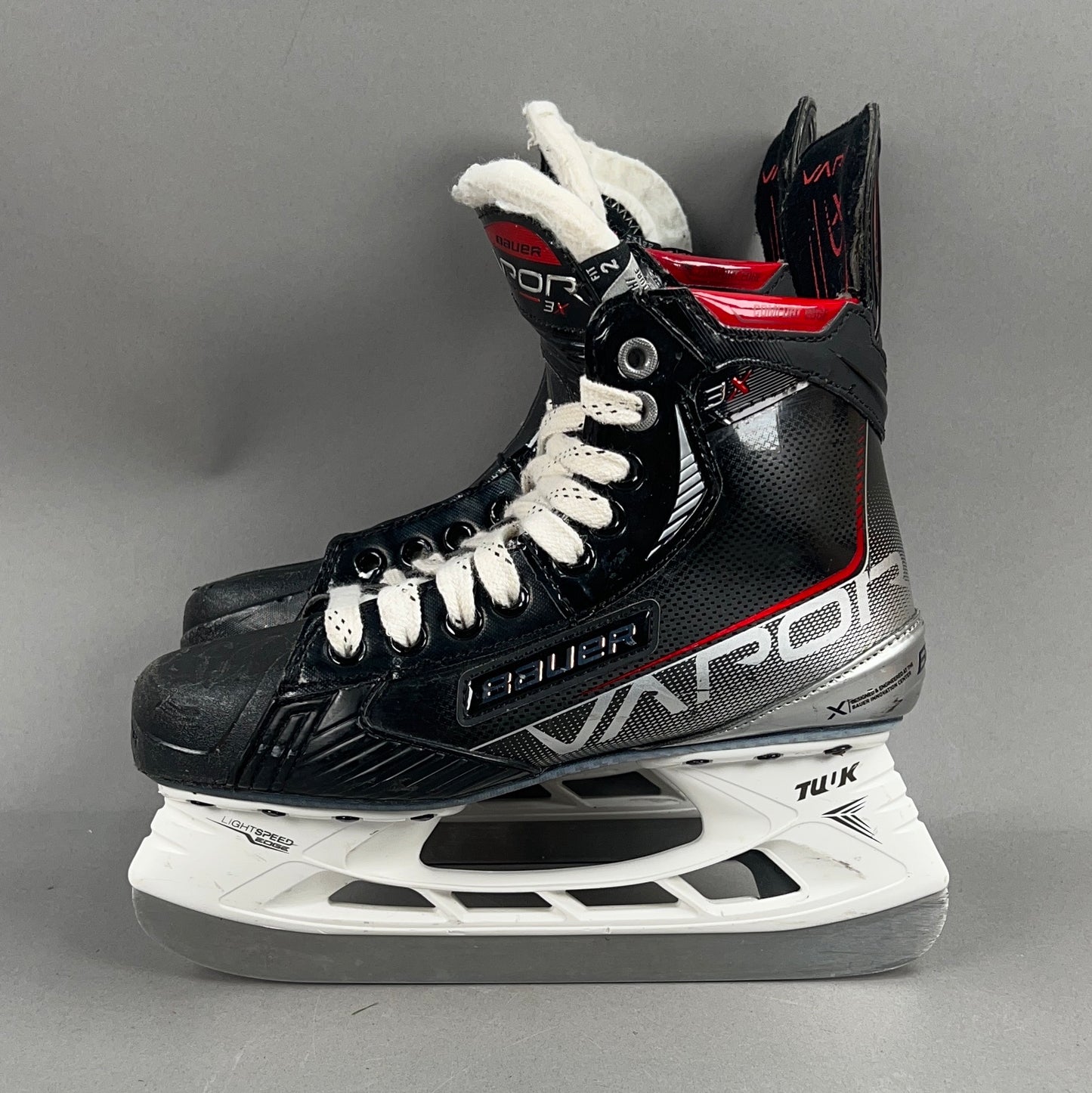 Bauer Vapor 3X Size 5 Intermediate Hockey Skates