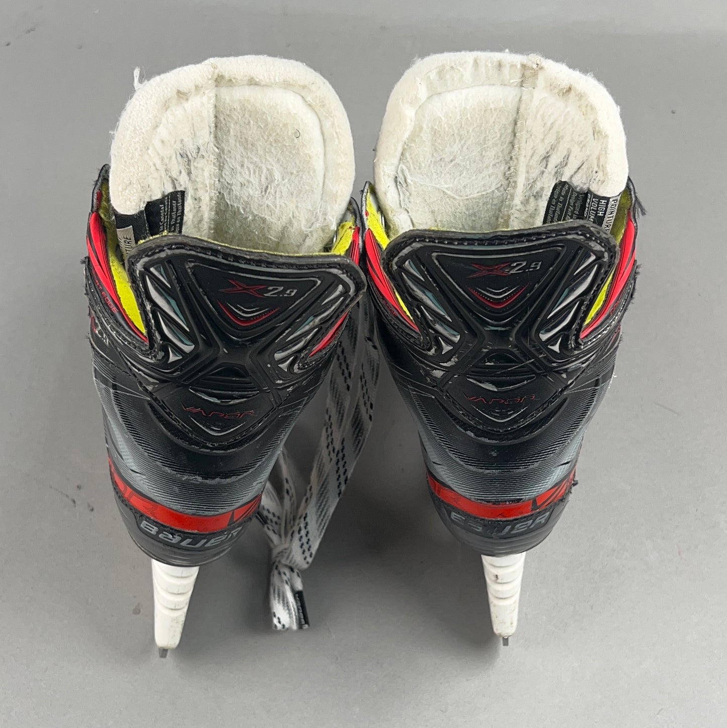 Bauer Vapor X2.9 Size 4.5 Intermediate Hockey Skates