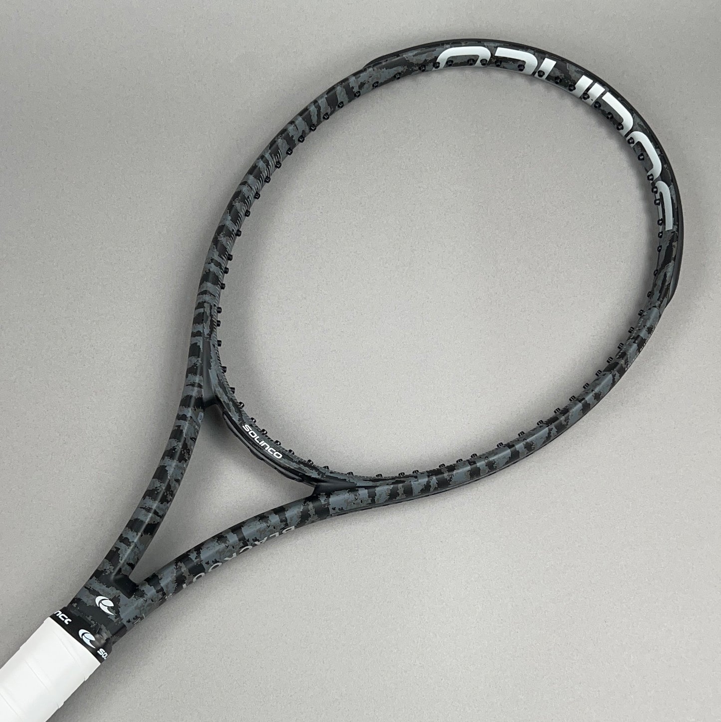 Solinco Blackout 300 V2 Tennis Racquet 4 3/8" Grip & 100in² Head Size