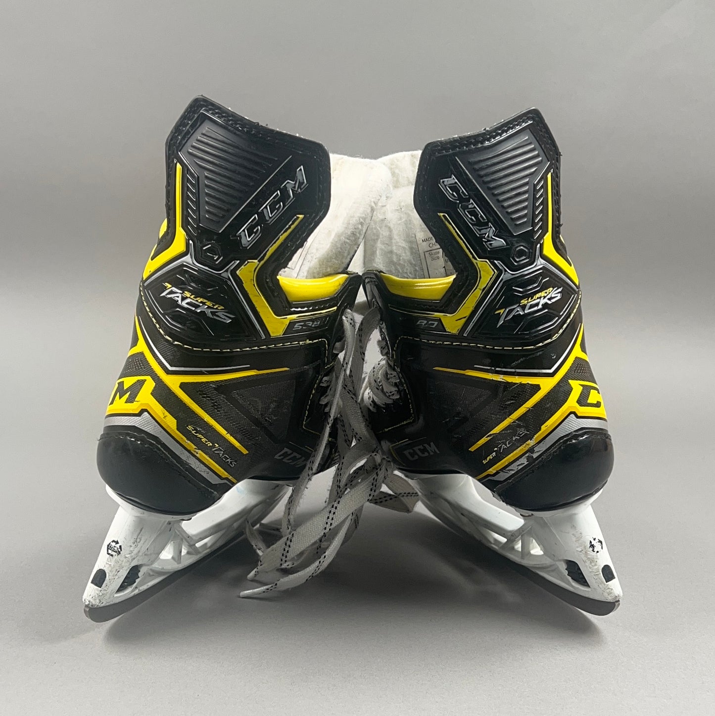 CCM Super Tacks 9380 Size 1.5 Junior Hockey Skates
