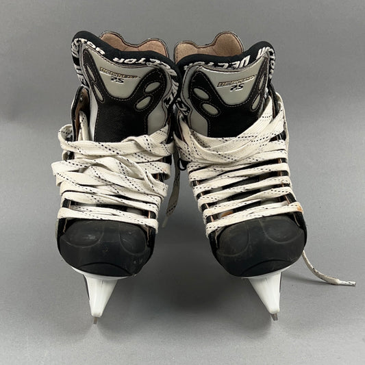 CCM Vector 7.5 Size 4 Intermediate Hockey Skates