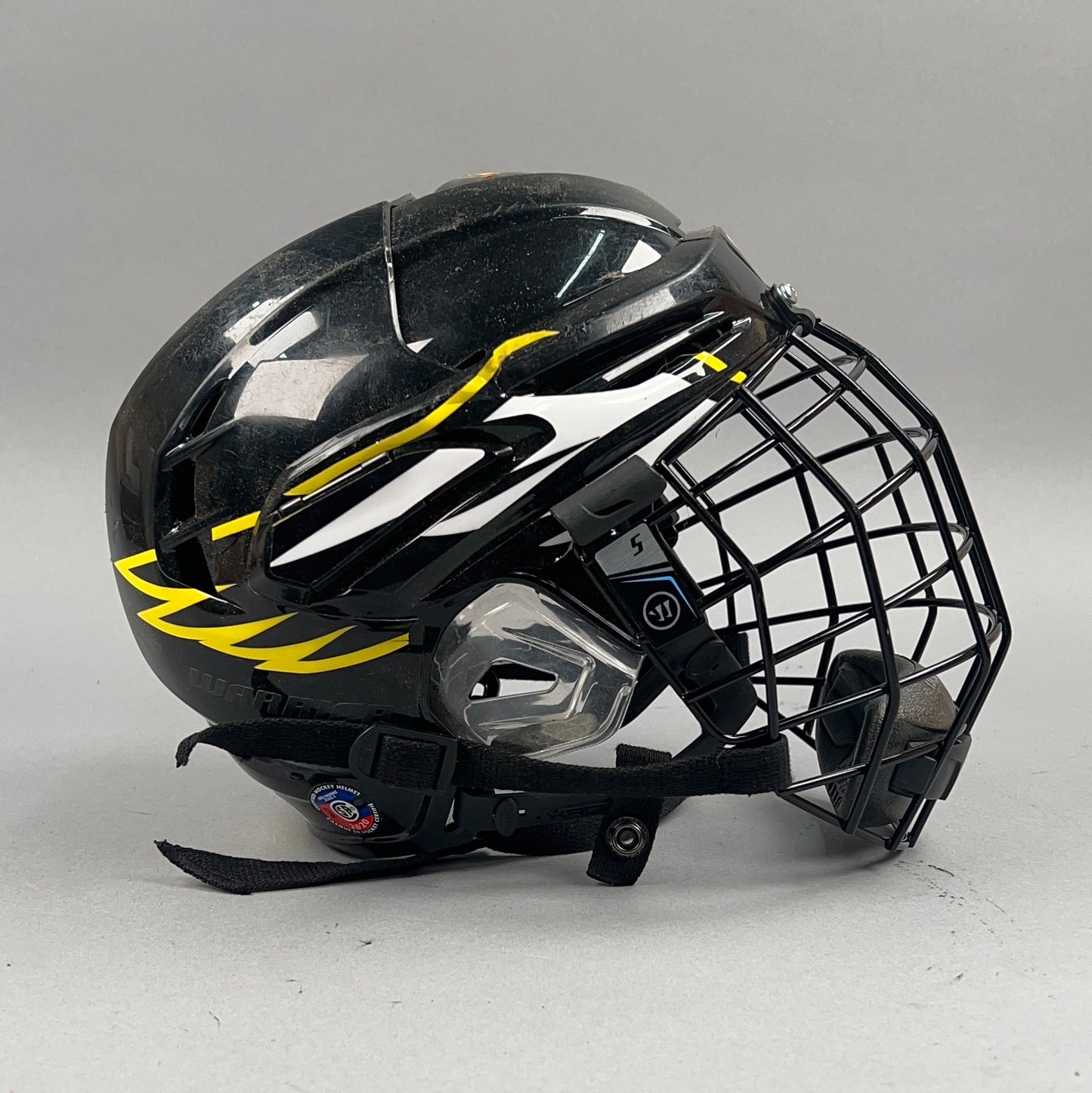 Warrior Covert PX2 Small 6 5/8" to 7" Junior Hockey Helmet