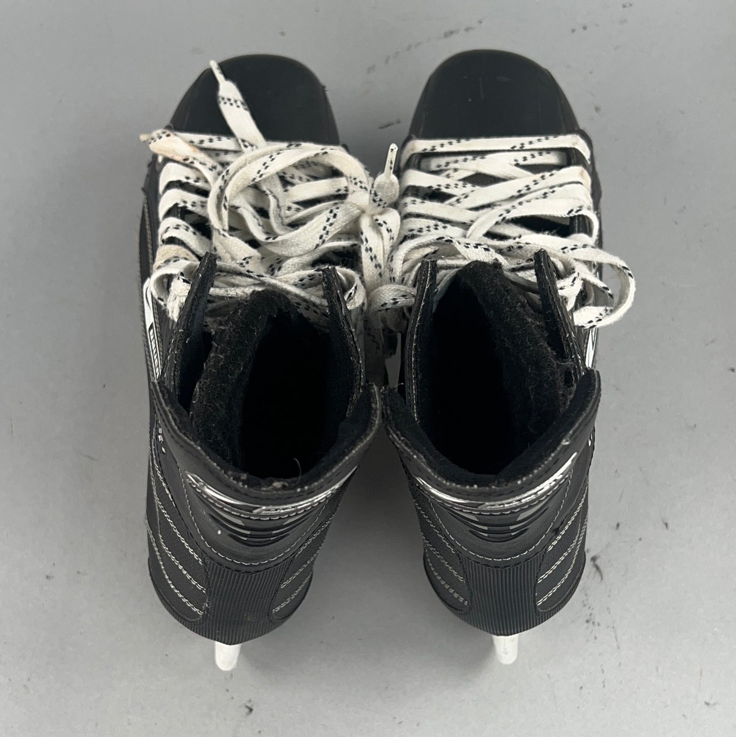 Nike Bauer Supreme Select Size 9.5 Ice Skates