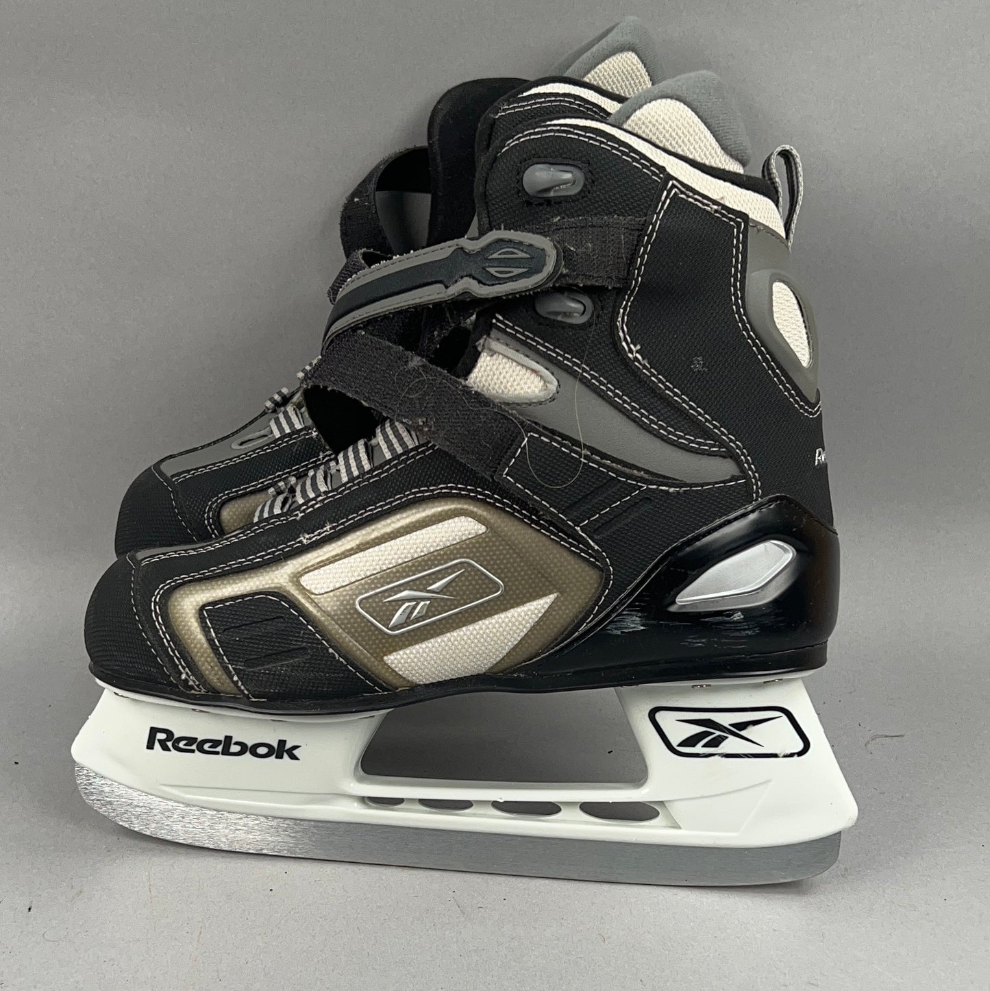 Reebok 6 Size 8 Ice Skates