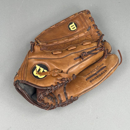 Wilsin A800 12.5" Right Hand Thrower Baseball Glove