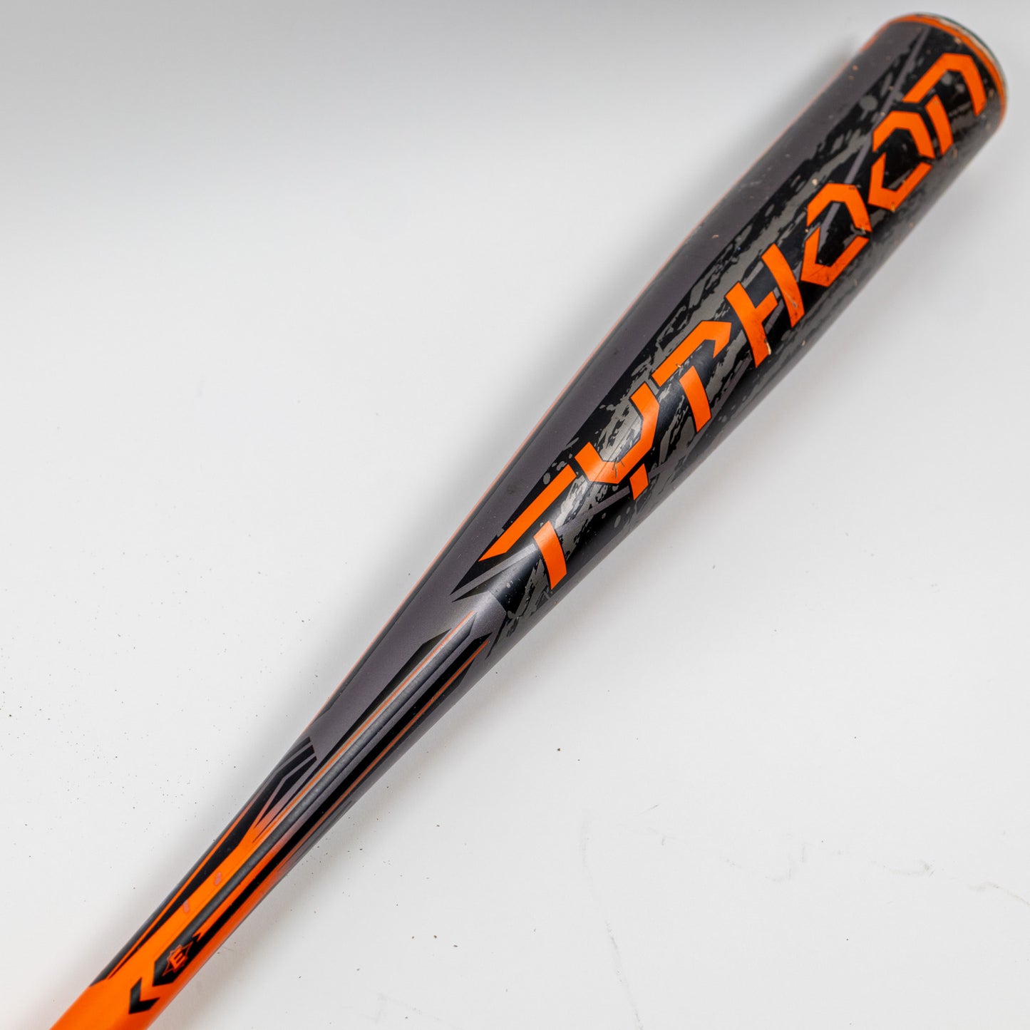 Easton Typhoon 33/30 (-3) BBCOR Softball Bat