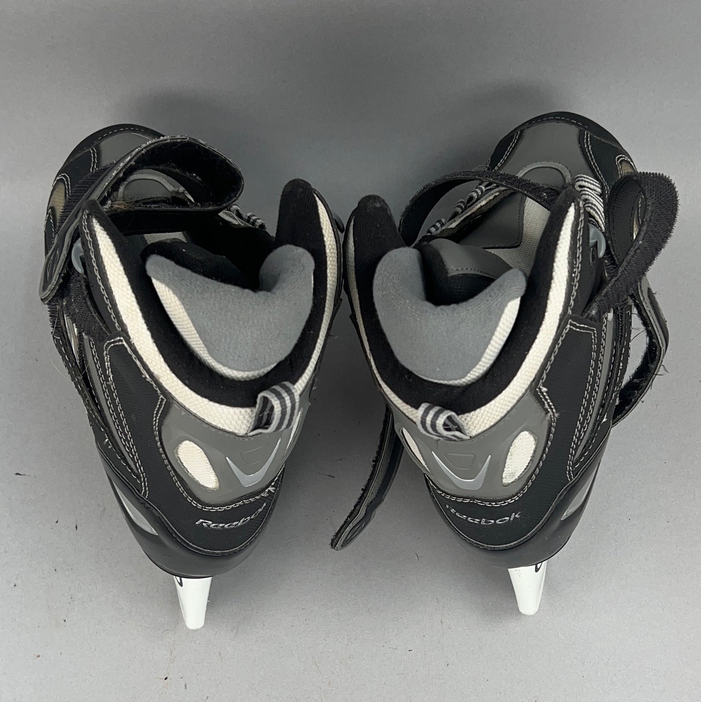 Reebok 6 Size 8 Ice Skates