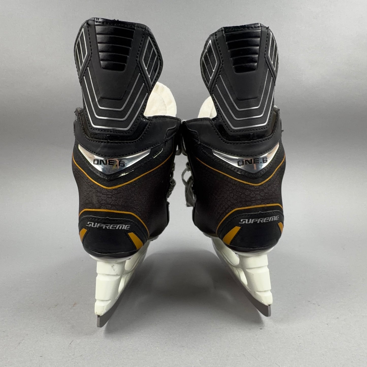 Bauer Supreme ONE.6 Size 5.5 Intermediate Hockey Skates