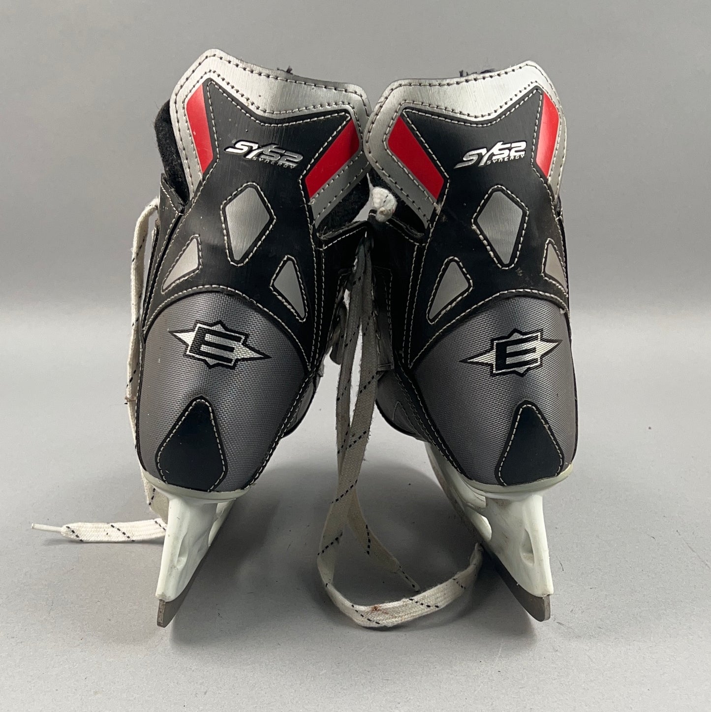 Easton Synergy S2 Size 4 Intermediate Hockey Skates