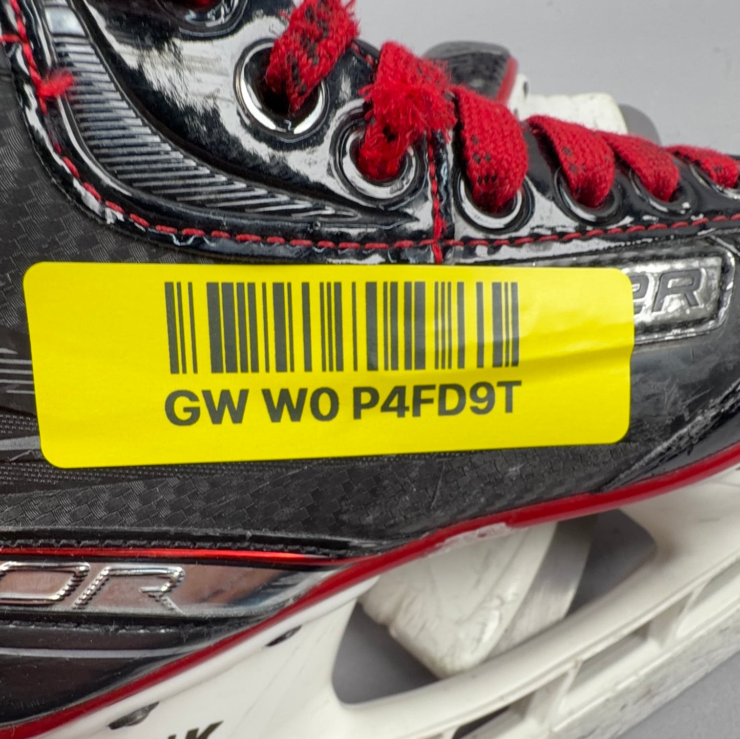 Bauer Vapor X2.7 Size 2 Junior Hockey Skates