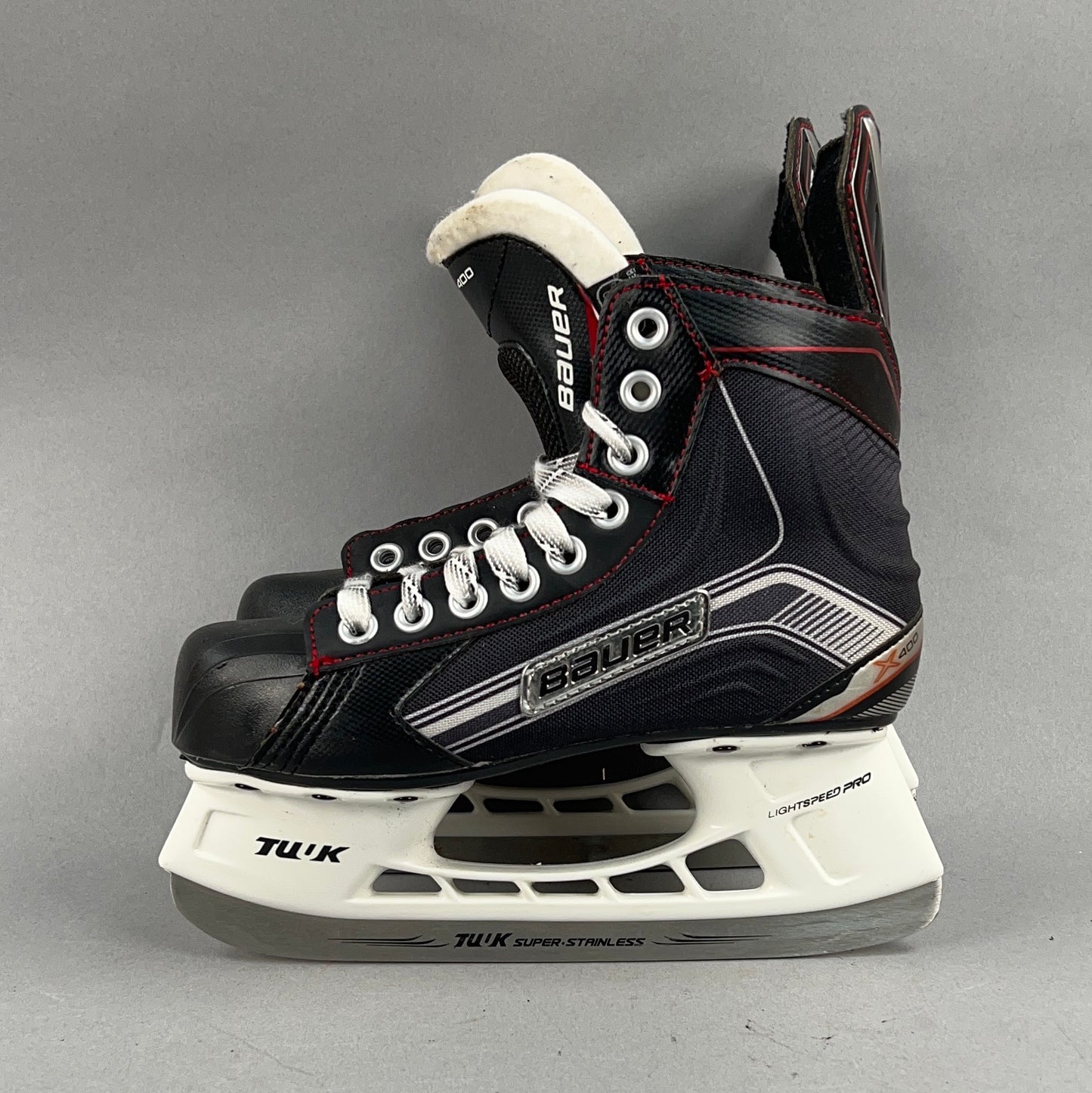 Bauer Vapor X200 Size 2 Junior Hockey Skates