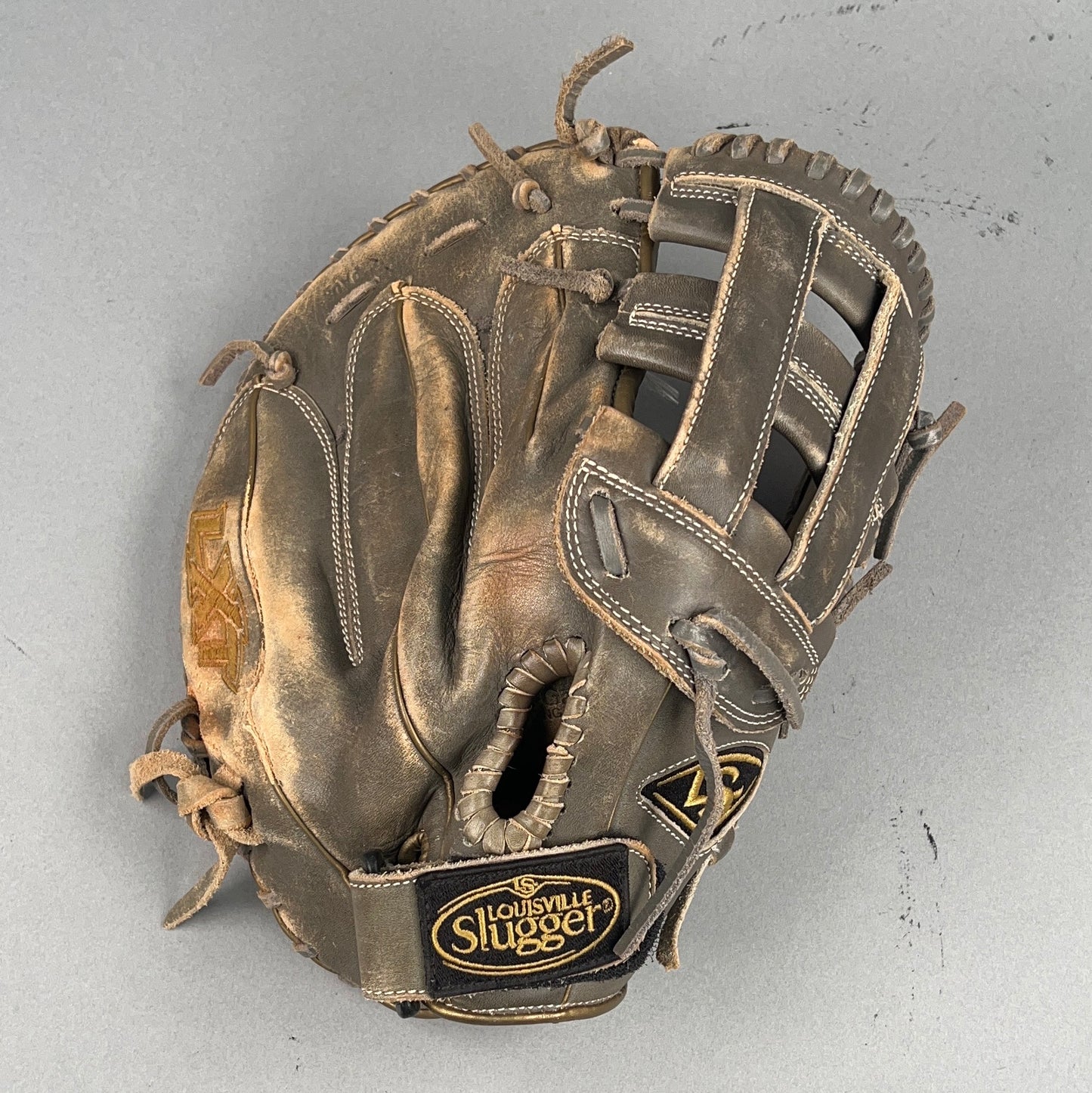 Louisville Slugger LXT Series LXRF19BM 13" Right Hand Thrower First Baseman's Glove