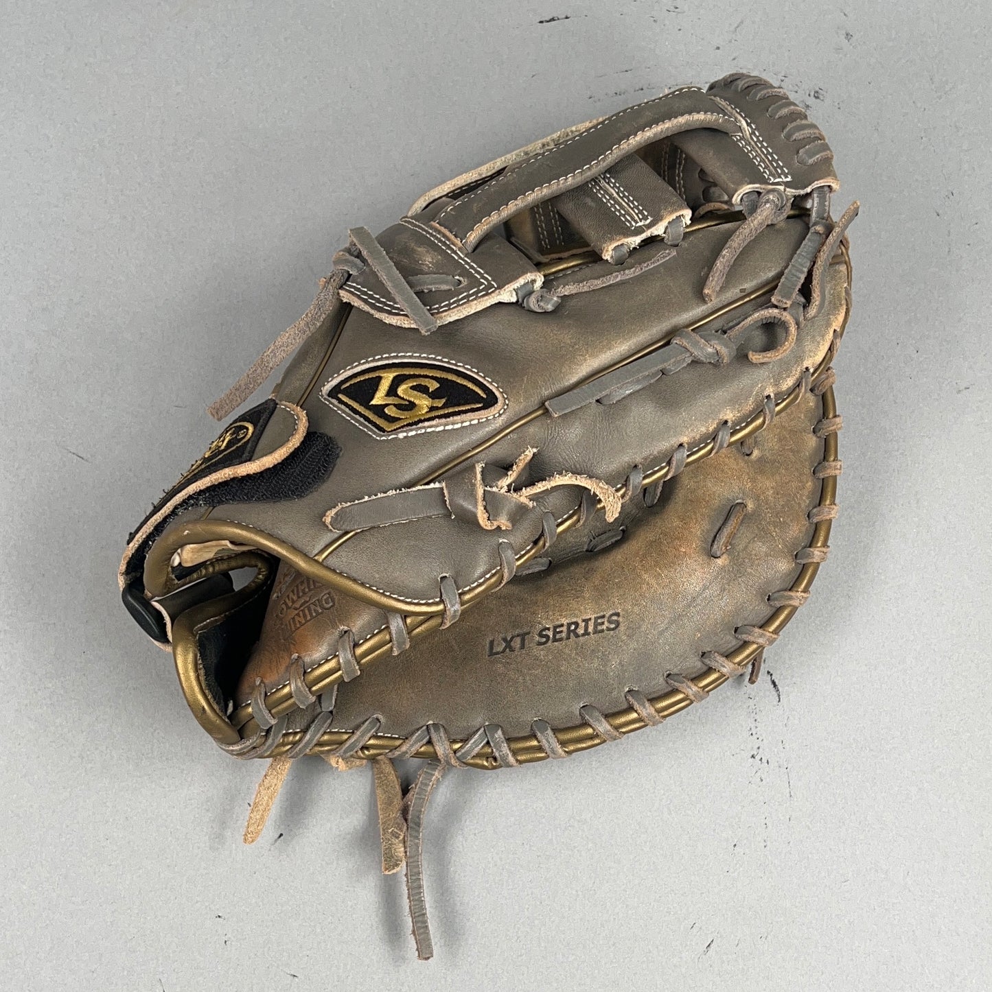 Louisville Slugger LXT Series LXRF19BM 13" Right Hand Thrower First Baseman's Glove