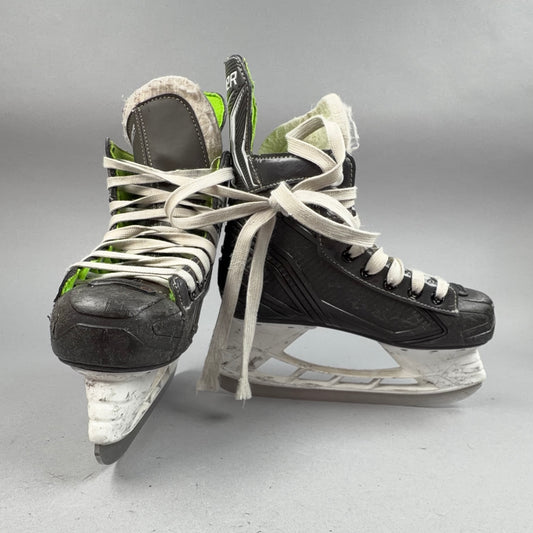 Bauer XLS Size 2 Junior Hockey Skates