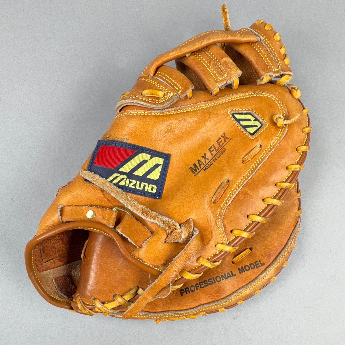 Mizuno Max Flex Professional Model 32.5" Right Hand Thrower Softball Glove