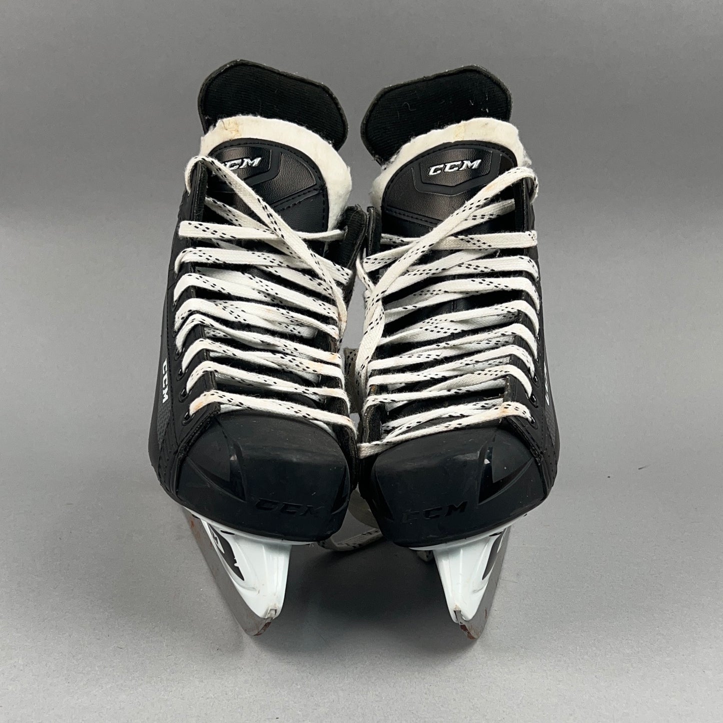 CCM Tacks 1052 Size 5 Intermediate Hockey Skates