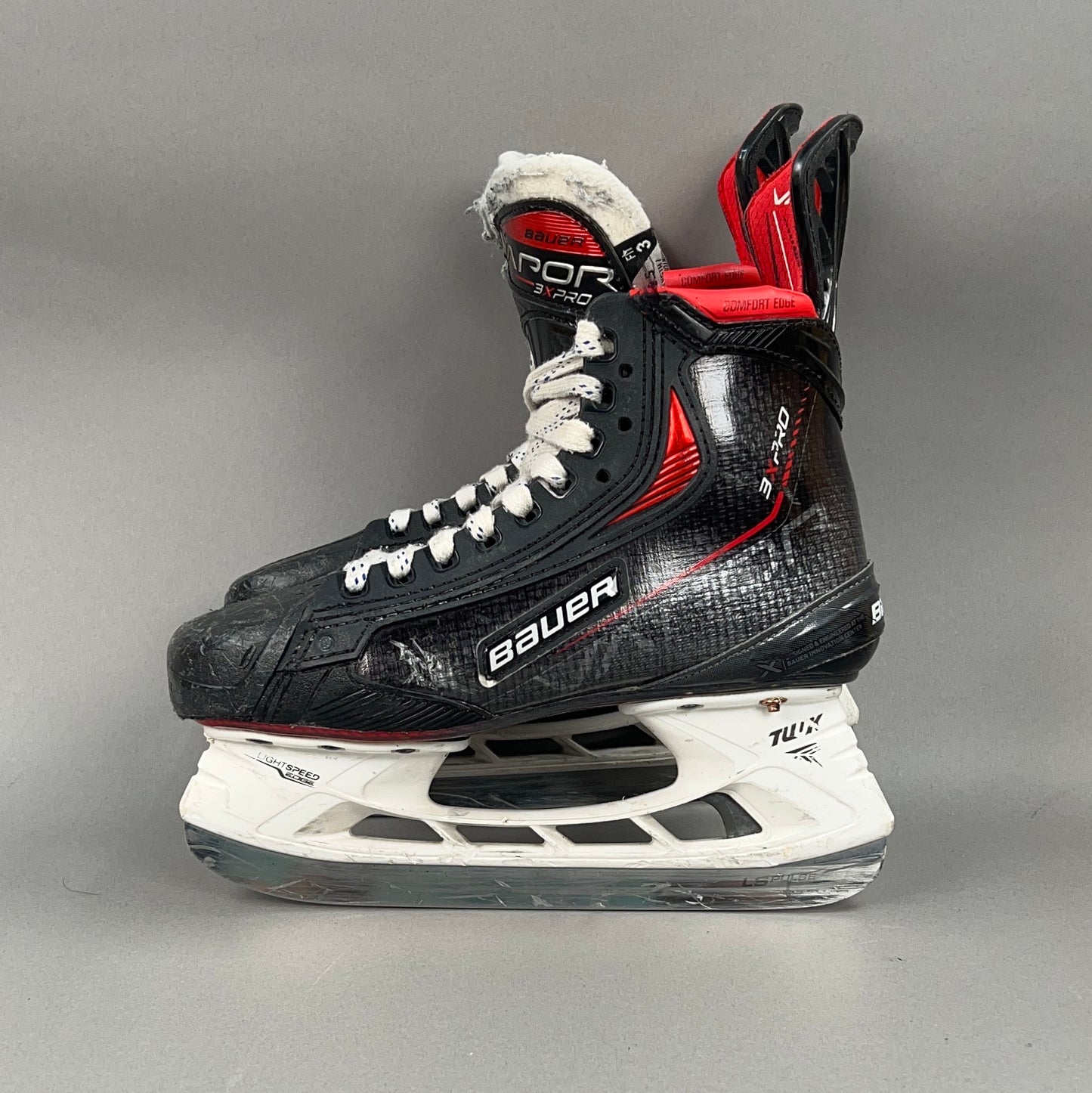 Bauer Vapor 3X Pro Size 4.5 Intermediate Hockey Skates