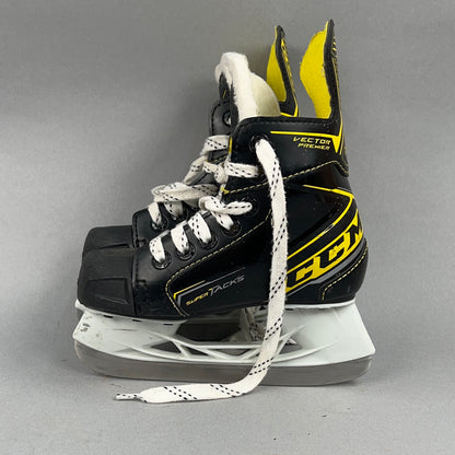 CCM Super Tacks Vector Premier Size 11Y Youth Hockey Skates