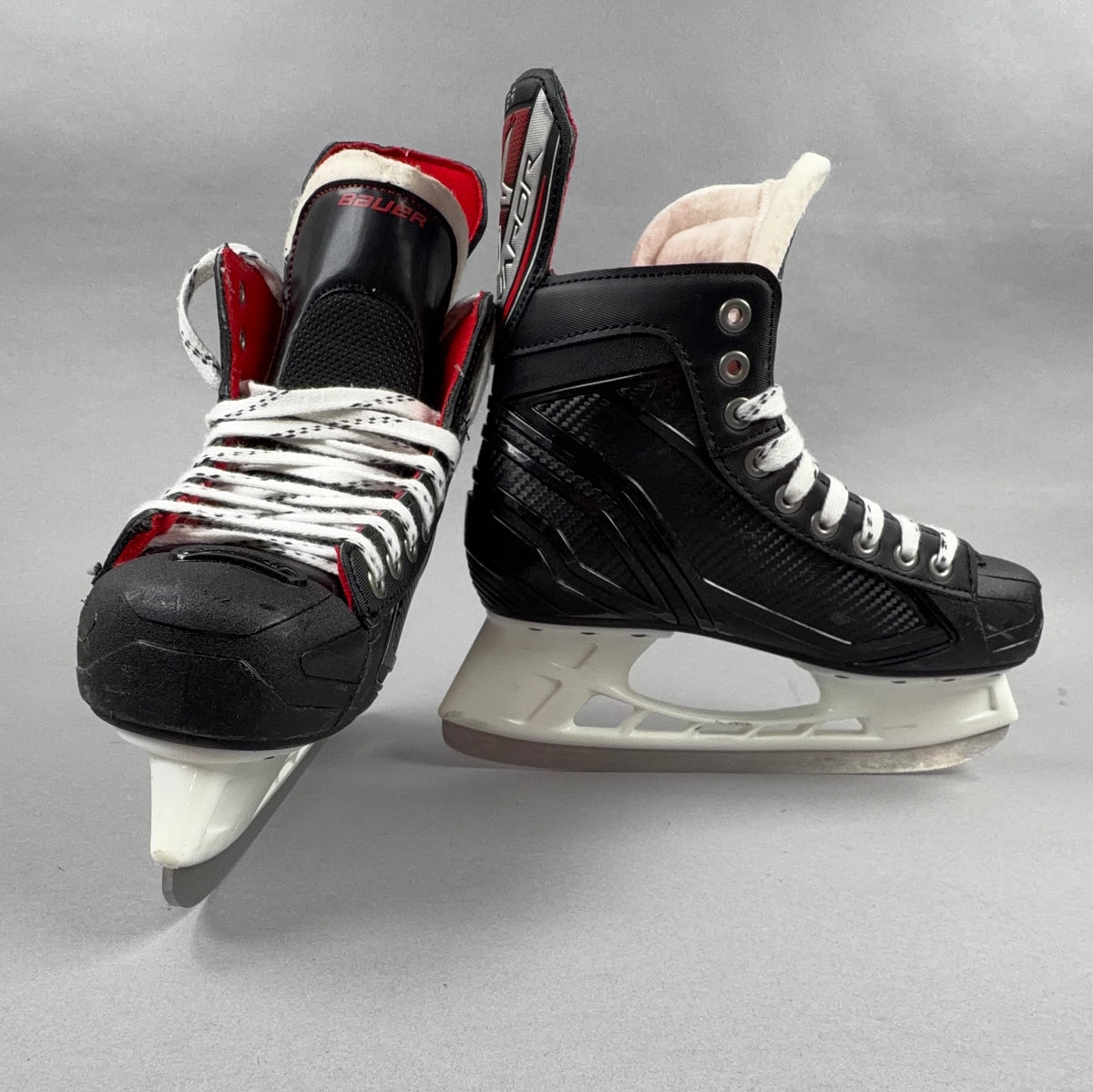 Bauer Vapor X350 Size 5 Intermediate Hockey Skates