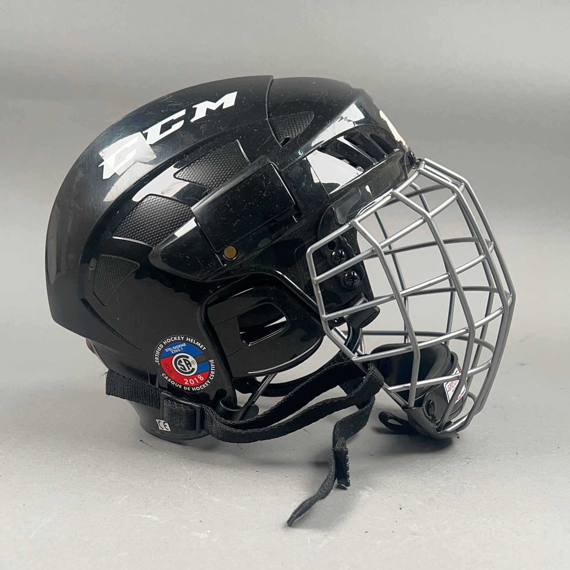 CCM FL40 S Small 6 3/8" to 7" Senior Hockey Helmet — view 4
