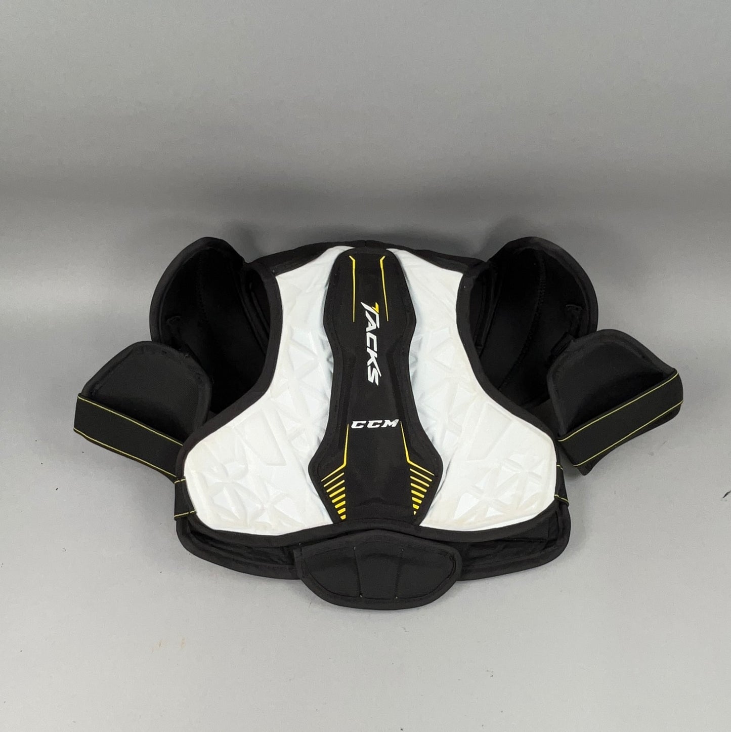 CCM Tacks 5092 Junior Medium Hockey Shoulder Pads