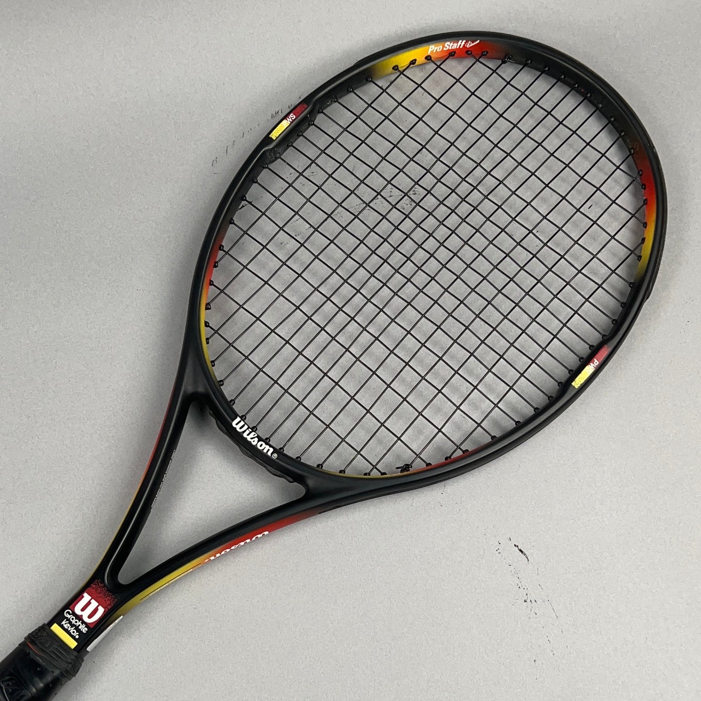 Wilson Pro Staff Classic 6.1 Si 95 w/case Tennis Racquet 4 3/8" Grip & 95in² Head Size