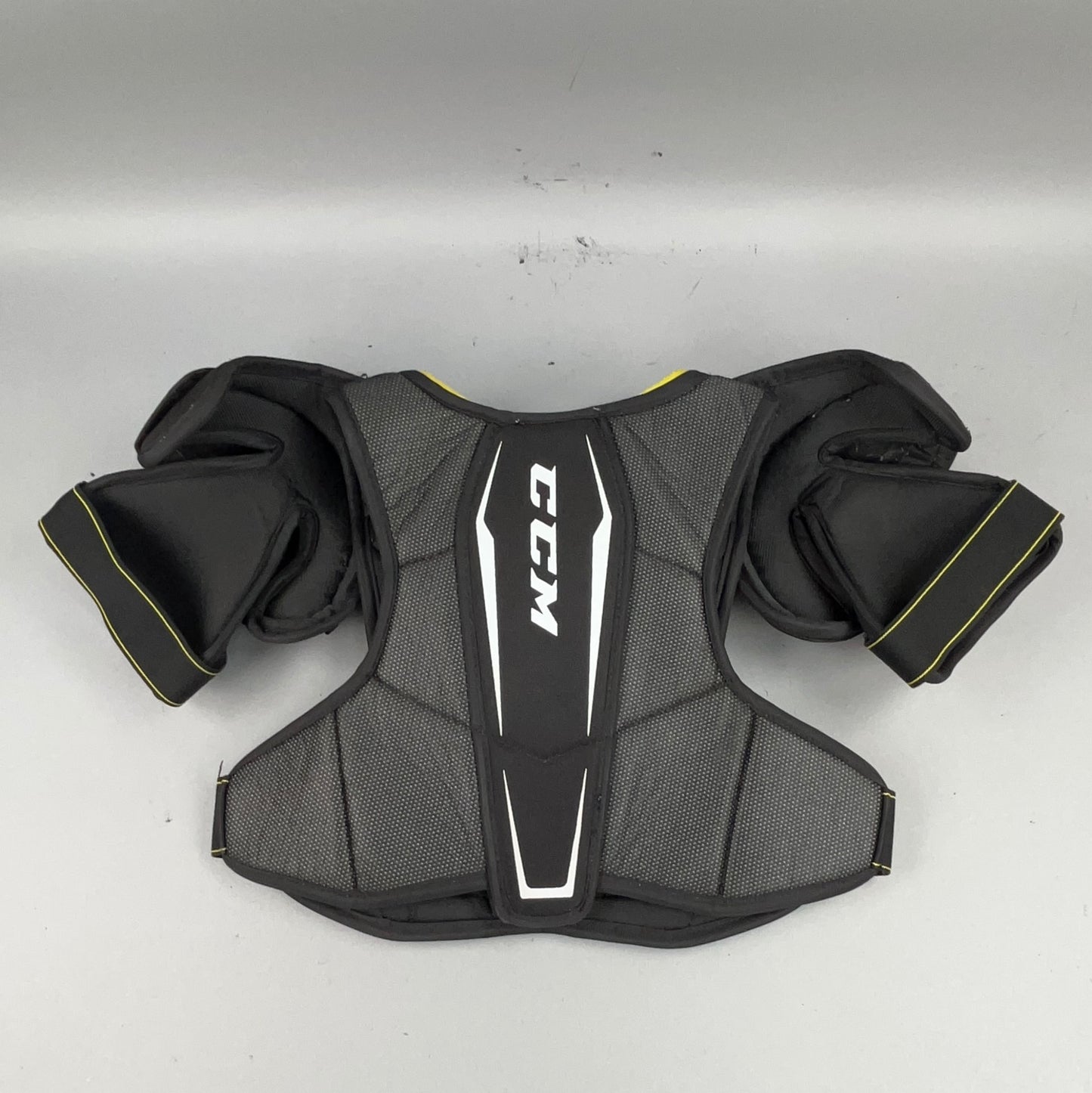 CCM Tacks 9550 Senior Small Hockey Shoulder Pads