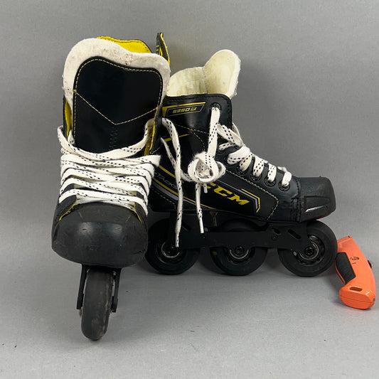 CCM Super Tacks 9350R Size 13Y Inline Skates