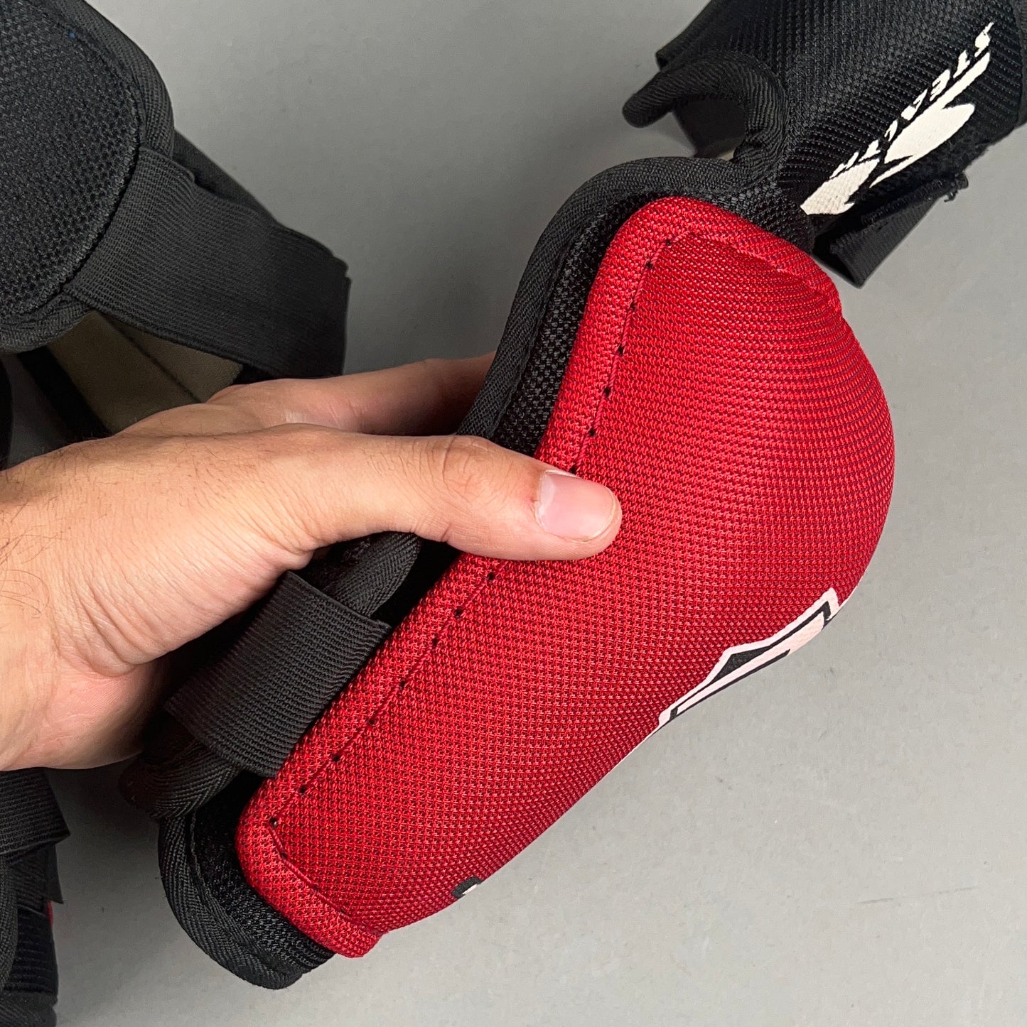 Easton S1 Stealth Senior Medium Hockey Elbow Pads