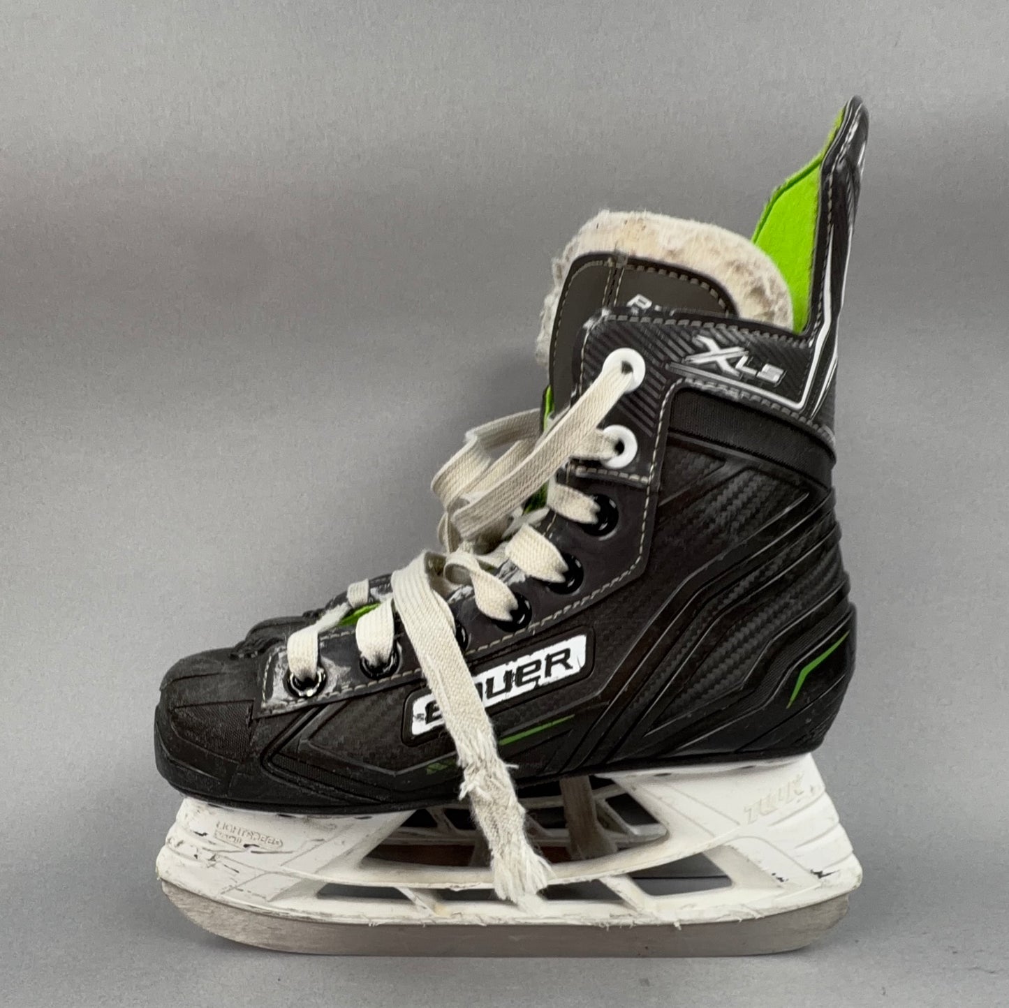Bauer XLS Size 2 Junior Hockey Skates