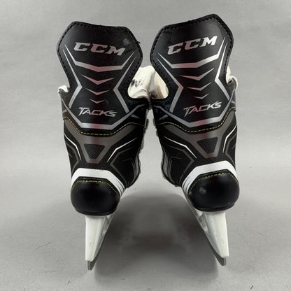 CCM Tacks 9040 Size 2 Junior Hockey Skates