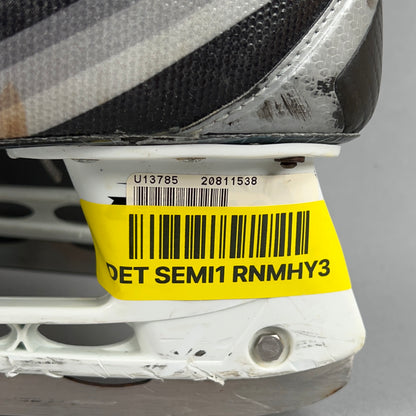 CCM U+ Size 9 Senior Hockey Skates