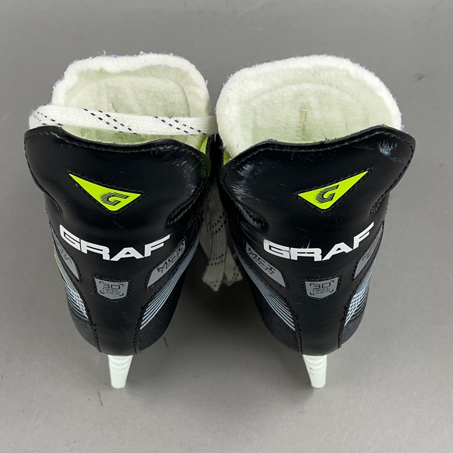 Graf Supra G35 Size 13.5Y Youth Hockey Skates