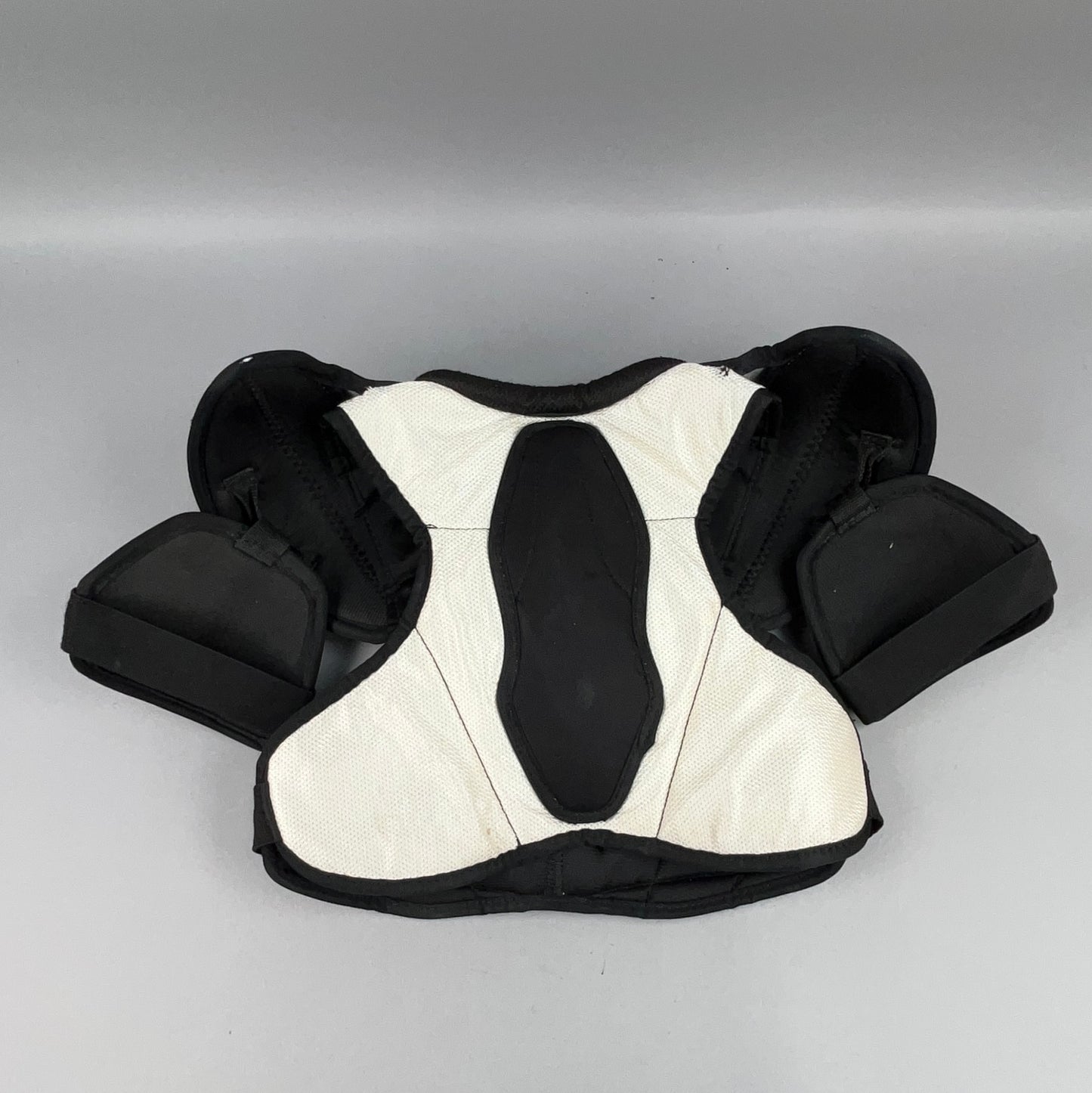 CCM Tacks 1052 Junior Medium Hockey Shoulder Pads