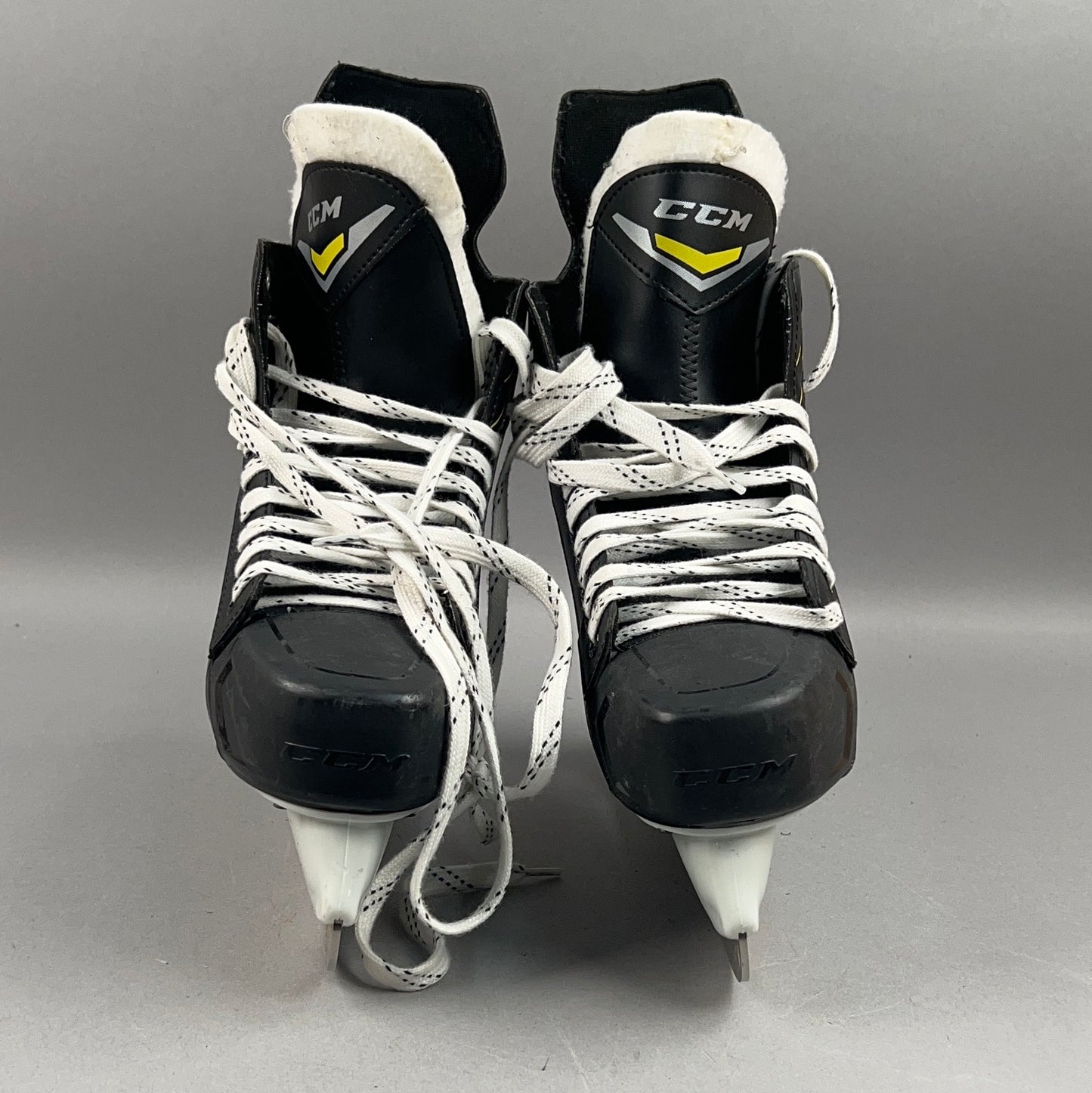 CCM Tacks 1092 Size 8 Senior Hockey Skates