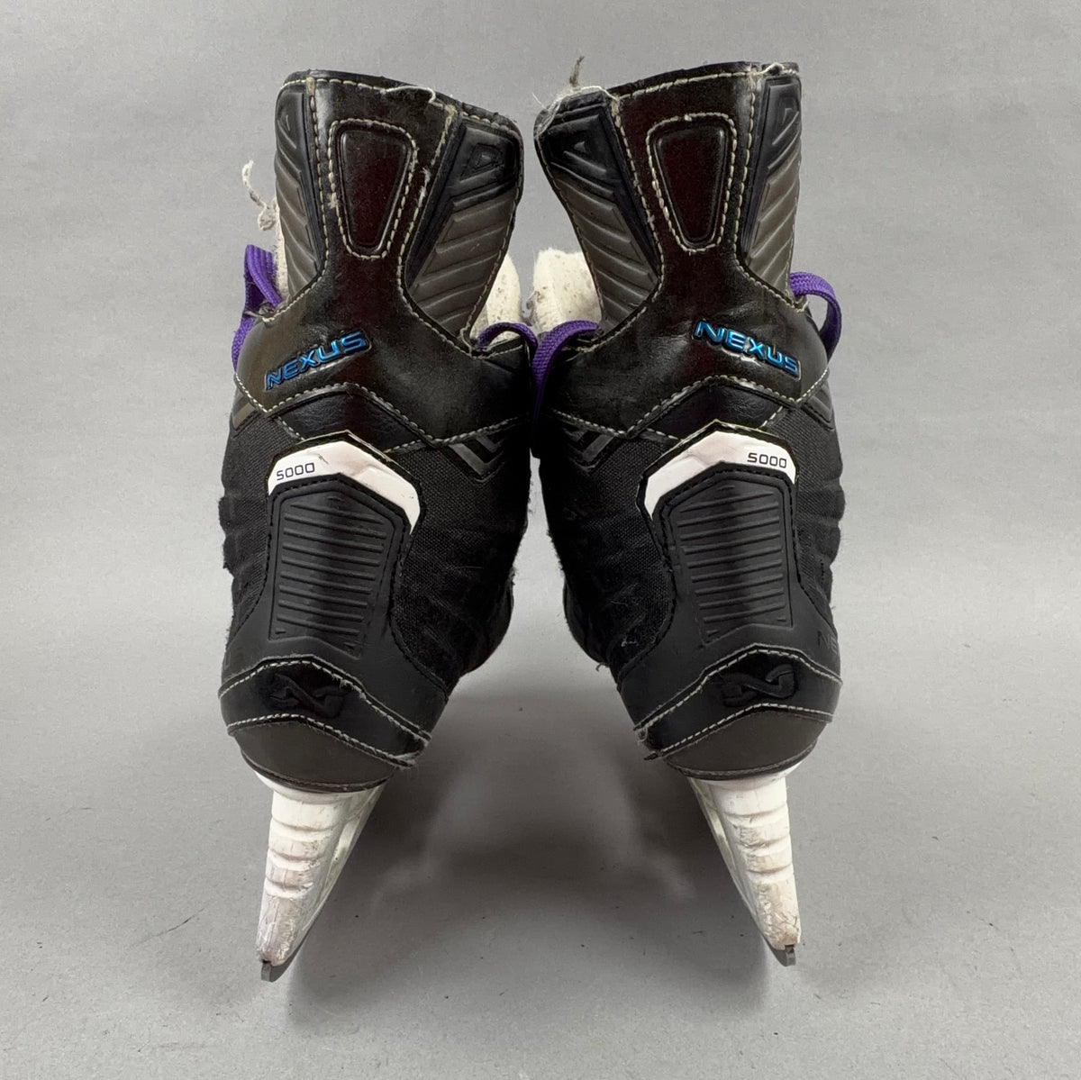 Bauer Nexus 5000 Size 4 Intermediate Hockey Skates